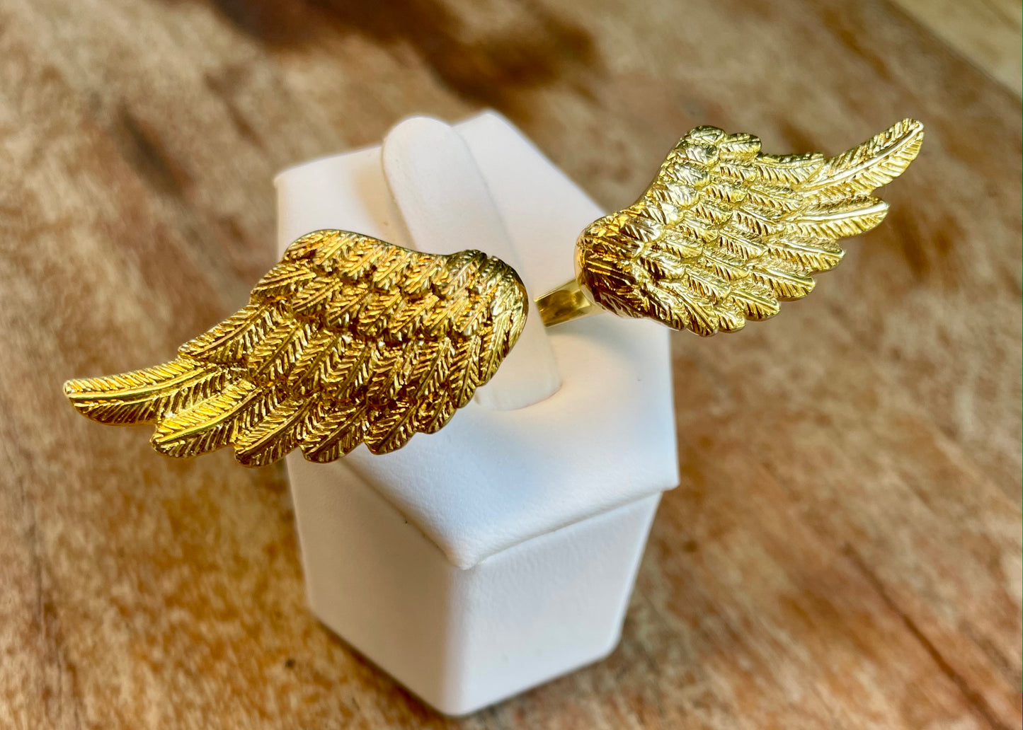 Anillo Alas Angulares