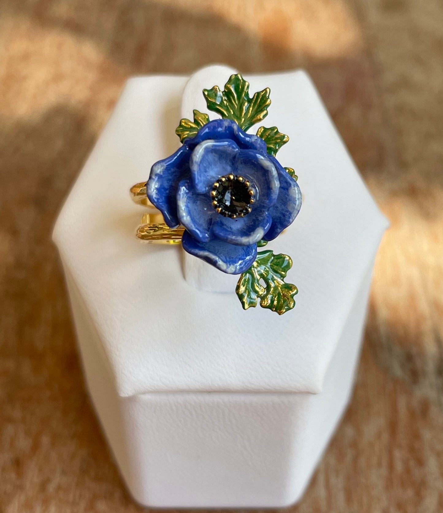 Anillo Anémona Violeta
