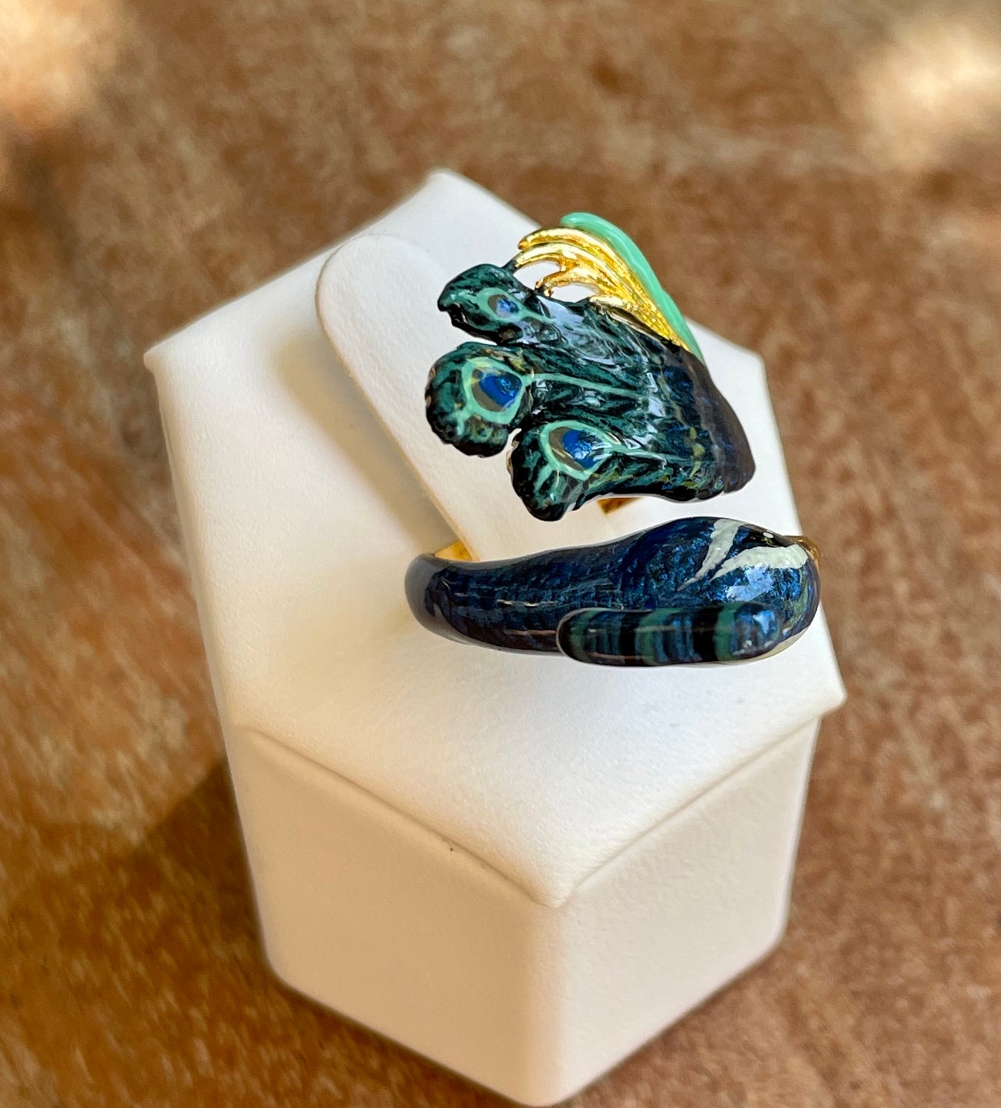 Anillo Pavo Real