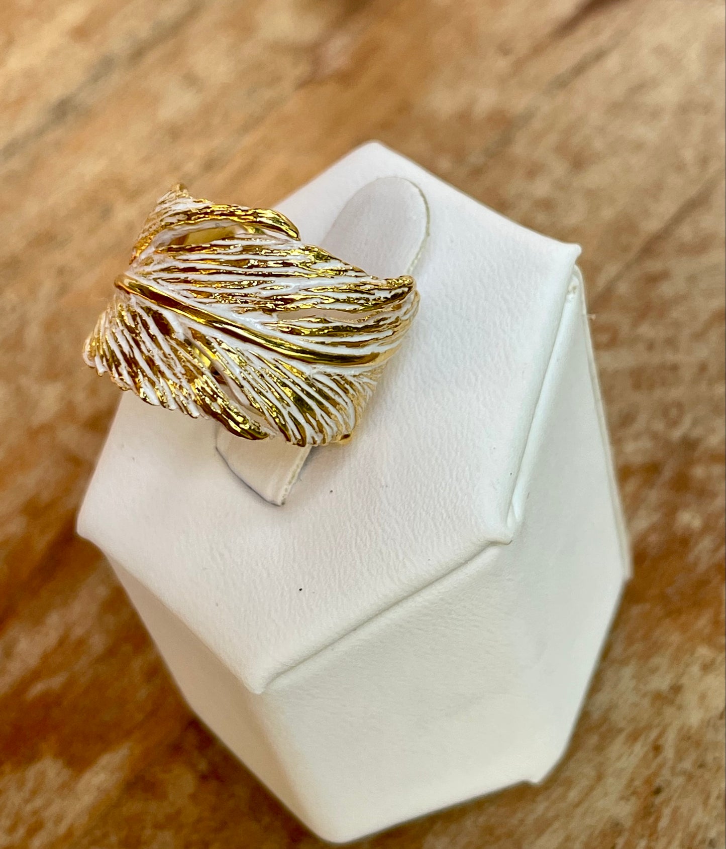 Anillo Plumas - Dorado/Blanco