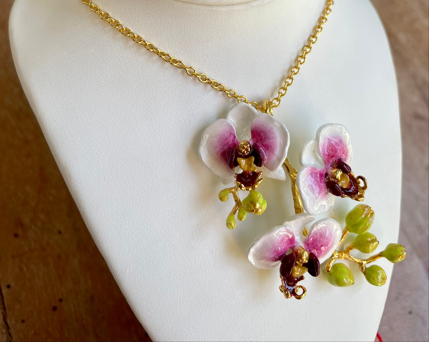 Collar Orquidea Blanca